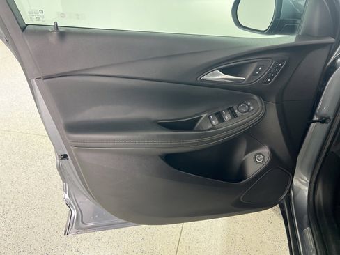 Used 2022 Buick Encore GX Essence image 19