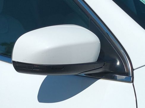 Used 2019 Jeep Cherokee Limited image 11