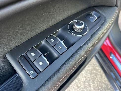 New 2025 Alfa Romeo Stelvio Sprint image 12