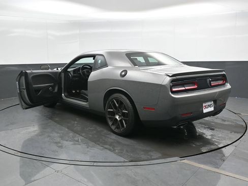 Used 2017 Dodge Challenger R/T RWD image 49