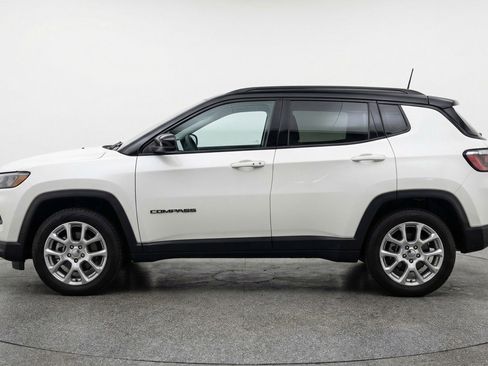 Used 2025 Jeep Compass Limited image 5
