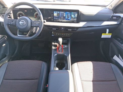 New 2026 Nissan Kicks SR w/ Cold Weather Package AWD/4WD image 9