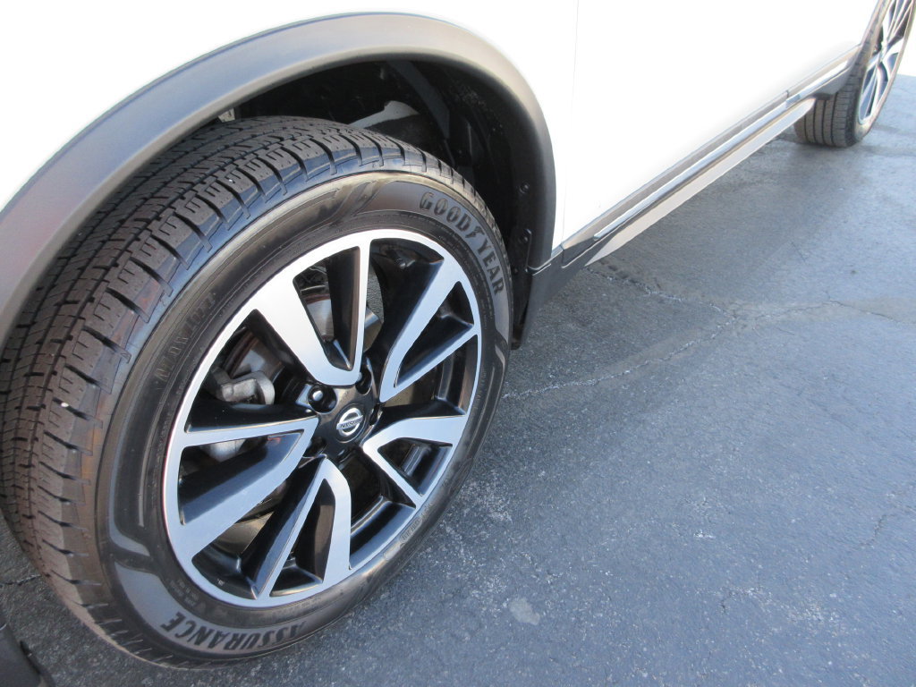 Used 2020 Nissan Rogue SL w/ Premium Package AWD/4WD image 13