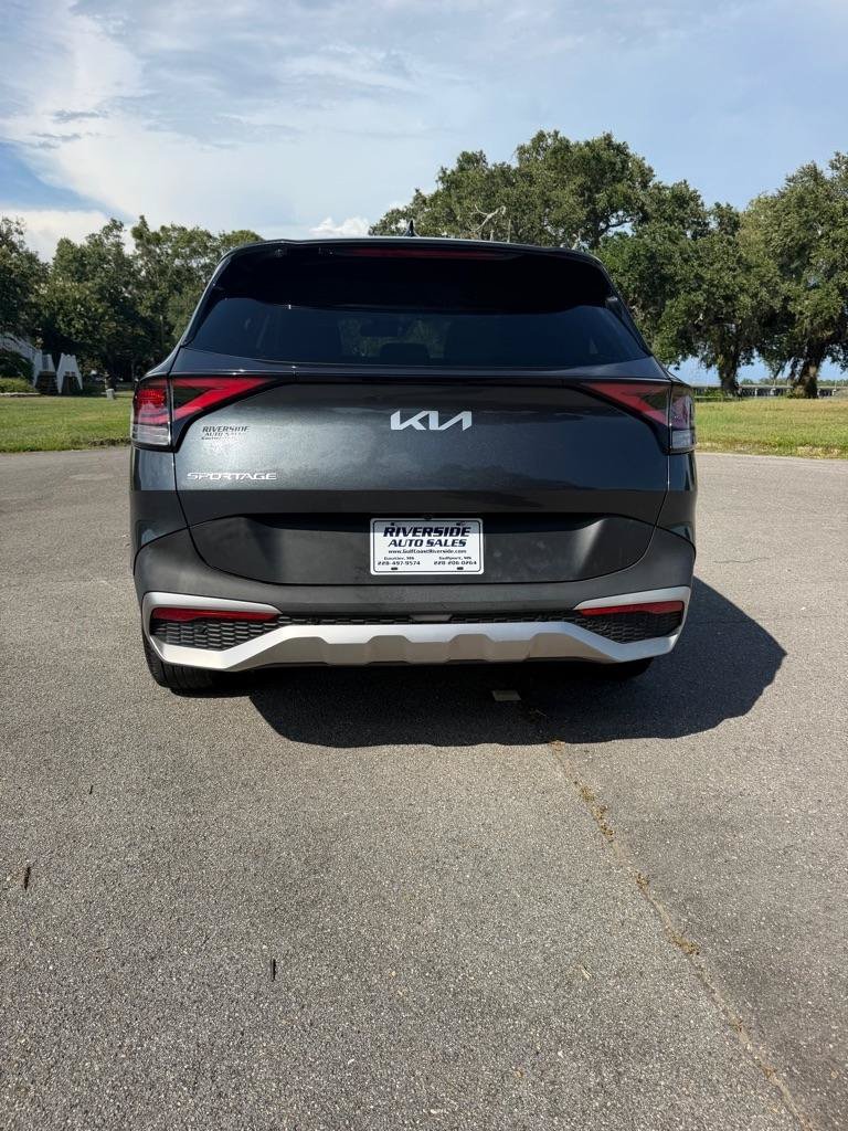 Used 2023 Kia Sportage LX FWD image 4