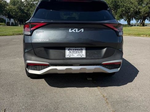 Used 2023 Kia Sportage LX FWD image 4