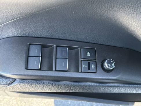 Used 2024 Toyota Camry XLE FWD image 19