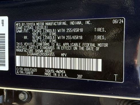 Certified 2024 Toyota Grand Highlander AWD image 28