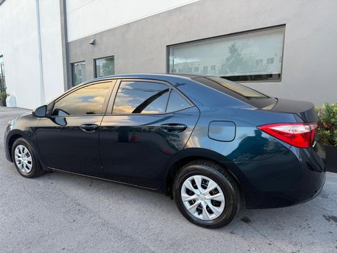 Used 2018 Toyota Corolla XLE image 8