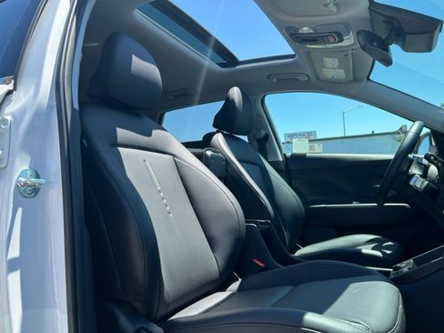 Used 2024 Hyundai Kona Limited FWD image 38