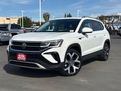 Used 2023 Volkswagen Taos SEL image 2