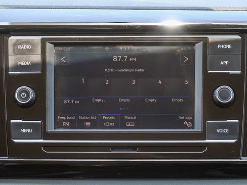 Used 2022 Volkswagen Taos S image 14