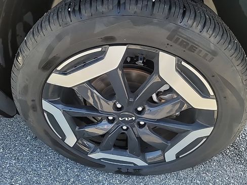 Certified 2025 Kia Telluride S AWD/4WD image 9