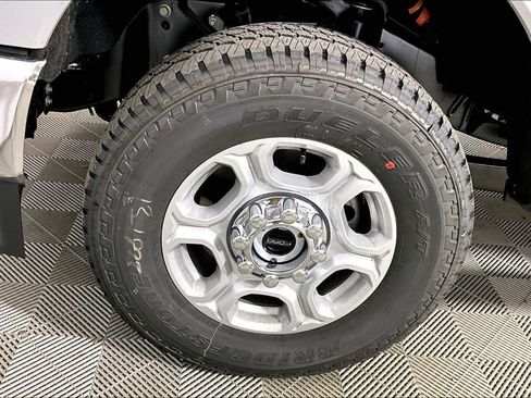 New 2026 Ford F250 XLT w/ FX4 Off-Road Package image 11