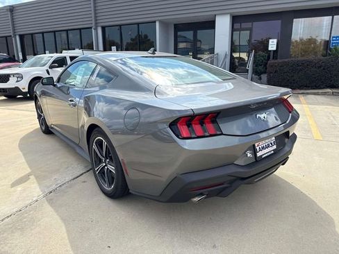 New 2025 Ford Mustang Coupe image 4