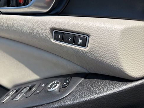 Used 2022 Honda Accord Touring image 22
