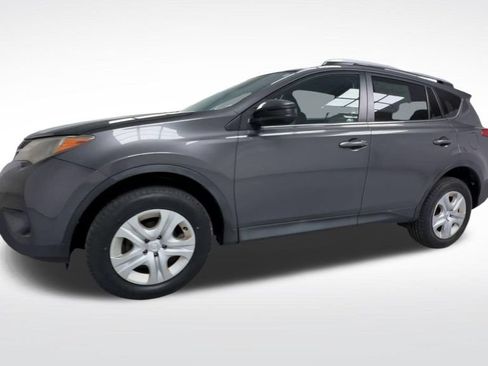 Used 2014 Toyota RAV4 LE AWD/4WD image 18