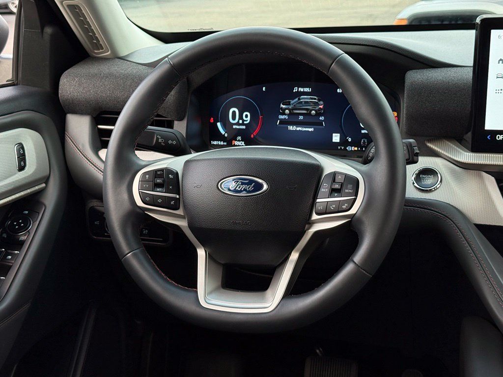 Certified 2025 Ford Explorer Active AWD/4WD image 7