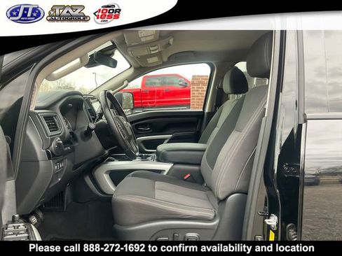 Used 2023 Nissan Titan SV w/ SV Convenience Package image 10