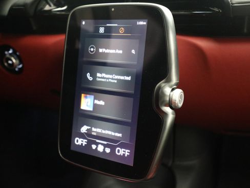 Used 2023 McLaren Artura image 28