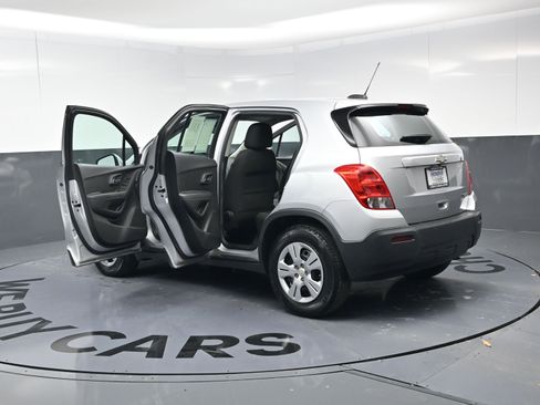 Used 2016 Chevrolet Trax LS image 27
