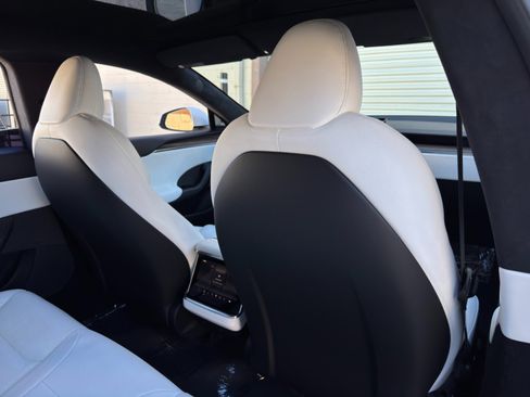 Used 2021 Tesla Model S Long Range AWD/4WD image 38