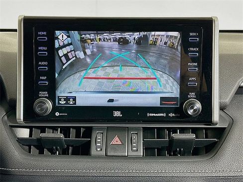 Used 2019 Toyota RAV4 Limited image 17