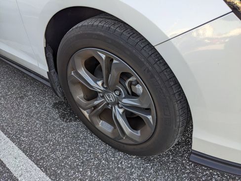 Used 2023 Honda Accord EX image 17