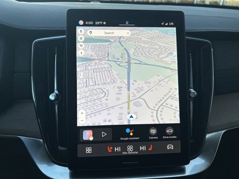 Used 2025 Volvo XC90 B5 Plus image 22