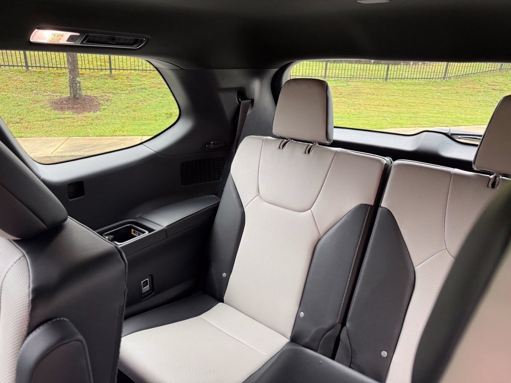 Certified 2026 Lexus TX 500h AWD w/ Technology Package image 29