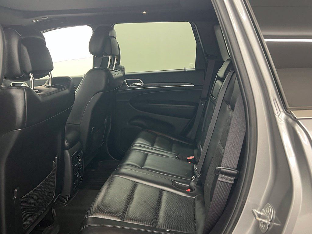 Used 2019 Jeep Grand Cherokee Limited w/ Luxury Group II AWD/4WD image 12