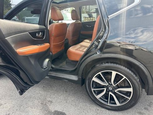 Used 2018 Nissan Rogue SL w/ Premium Package AWD/4WD image 13