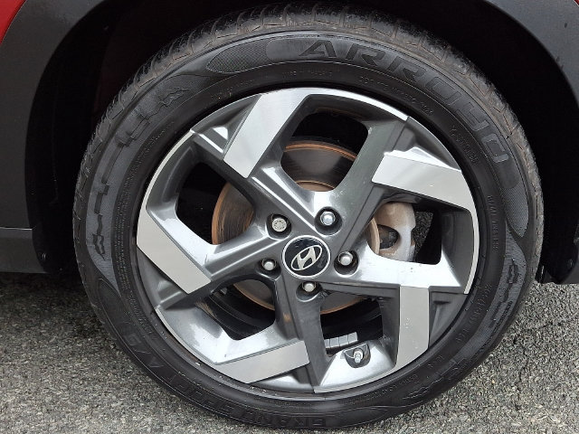 Used 2024 Hyundai Venue Limited FWD image 8