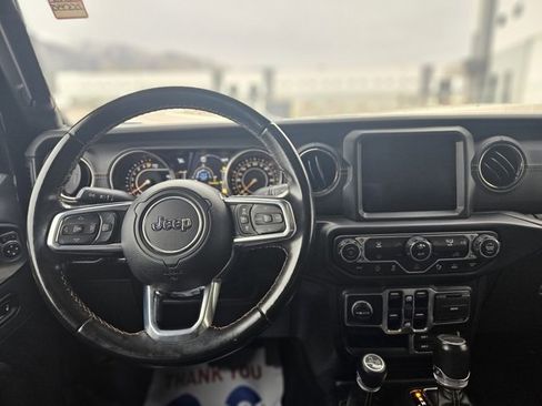 Used 2022 Jeep Gladiator Overland image 9