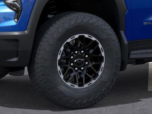 New 2026 Chevrolet Silverado EV Trail Boss w/ Premium Package AWD/4WD image 9