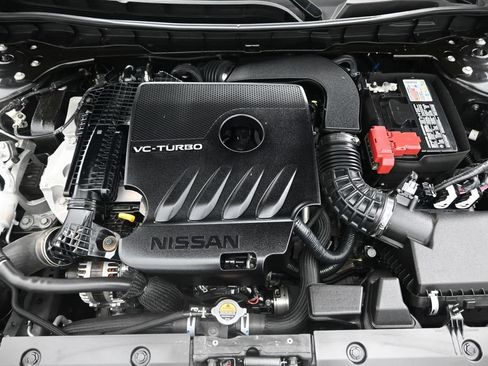 Used 2023 Nissan Altima 2.0 SR FWD image 31
