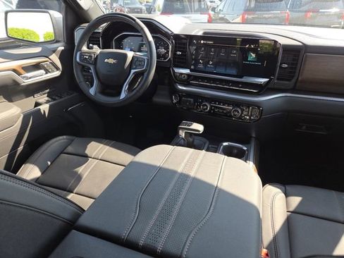 New 2026 Chevrolet Silverado 1500 High Country AWD/4WD image 32