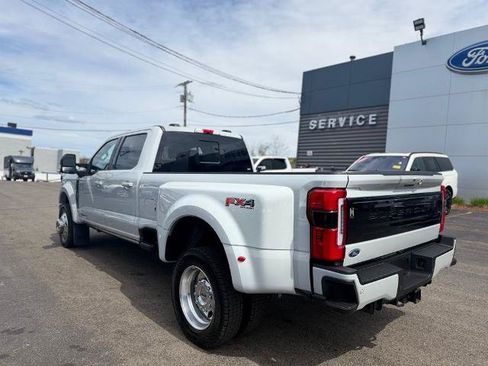 Certified 2025 Ford F450 Platinum w/ FX4 Off-Road Package AWD/4WD image 5