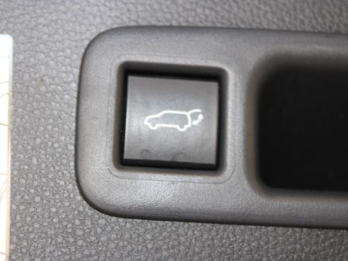 Used 2024 Toyota Highlander Platinum image 31