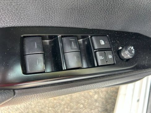 Used 2026 Toyota Camry LE w/ Convenience Package FWD image 17