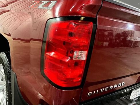 Used 2018 Chevrolet Silverado 1500 LT w/ All Star Edition AWD/4WD image 8