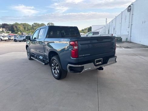 Used 2024 Chevrolet Silverado 1500 LT AWD/4WD image 7