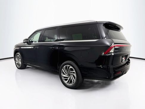 Used 2026 Lincoln Navigator L Reserve AWD/4WD image 5