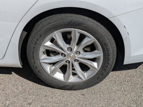 Used 2023 Chevrolet Malibu LT image 4
