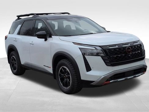 New 2026 Nissan Pathfinder Rock Creek w/ Rock Creek Premium Package AWD/4WD image 10