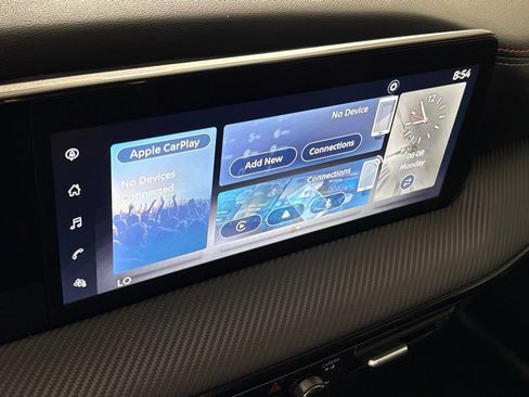 Certified 2025 Nissan Kicks SR FWD image 33