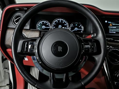 Used 2023 Rolls-Royce Cullinan w/ Leather Finishing Pack AWD/4WD image 28