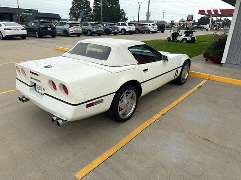 Used 1988 Chevrolet Corvette Convertible image 5