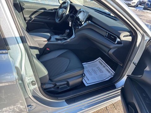 Used 2023 Toyota Camry SE image 18