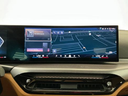 Certified 2025 BMW 330i Sedan w/ Convenience Package RWD image 11