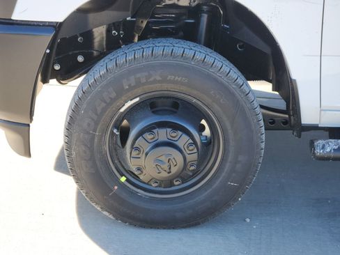 New 2026 RAM 3500 Tradesman AWD/4WD image 11